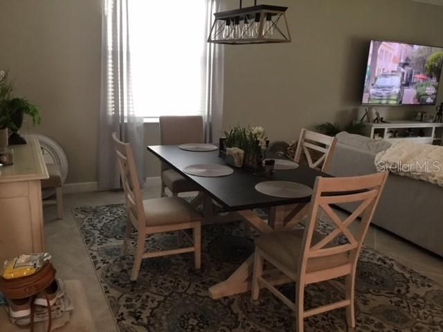 For Sale: $359,400 (3 beds, 3 baths, 1852 Square Feet)