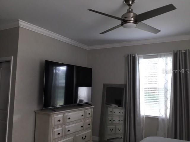 For Sale: $359,400 (3 beds, 3 baths, 1852 Square Feet)