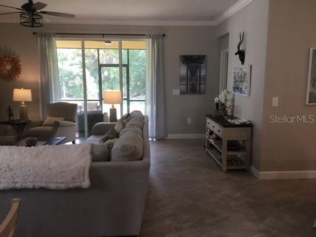 For Sale: $359,400 (3 beds, 3 baths, 1852 Square Feet)
