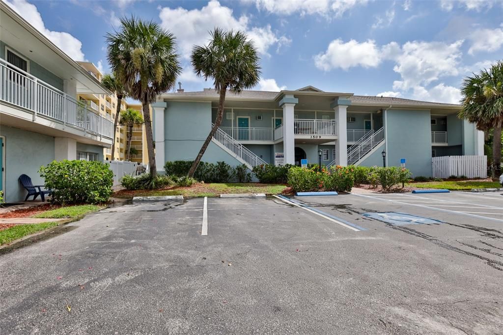 For Sale: $187,000 (1 beds, 1 baths, 507 Square Feet)