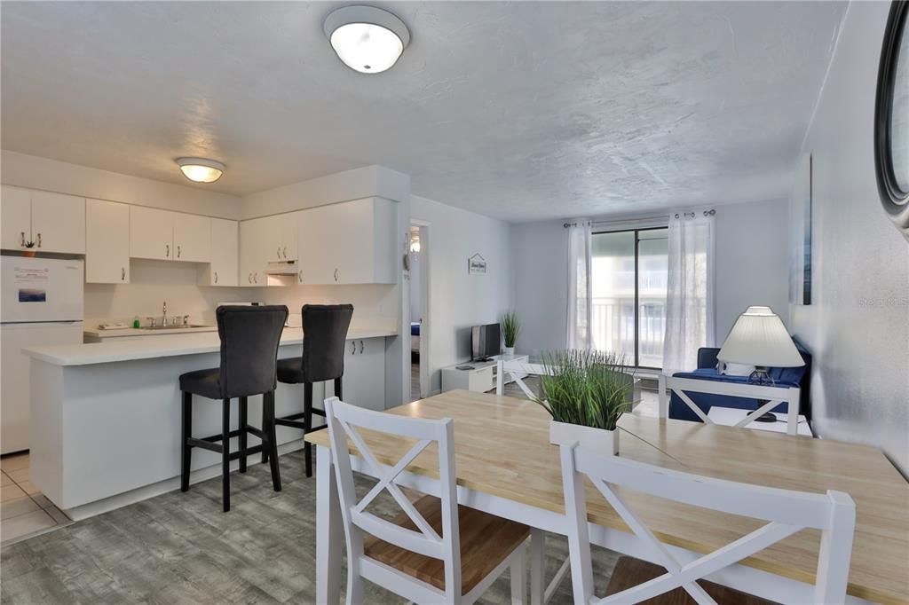 For Sale: $187,000 (1 beds, 1 baths, 507 Square Feet)