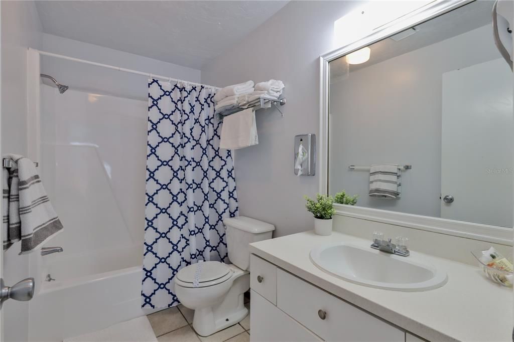 For Sale: $187,000 (1 beds, 1 baths, 507 Square Feet)