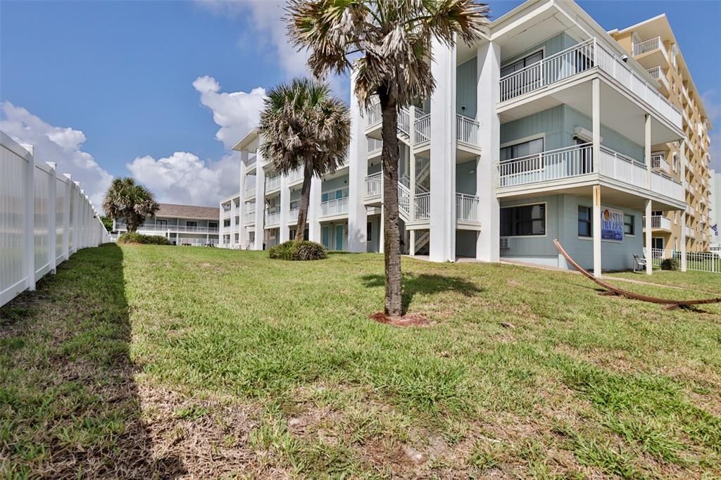 For Sale: $187,000 (1 beds, 1 baths, 507 Square Feet)