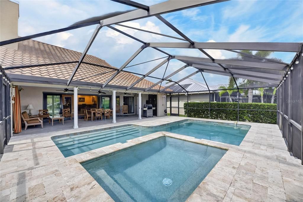 Activo con contrato: $975,000 (4 camas, 2 baños, 2633 Pies cuadrados)