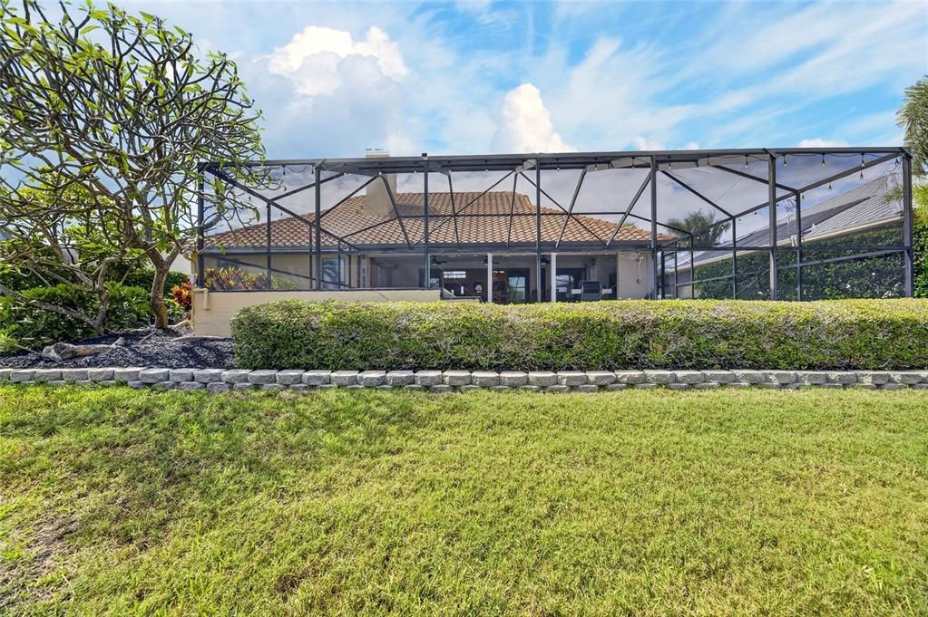 Activo con contrato: $975,000 (4 camas, 2 baños, 2633 Pies cuadrados)