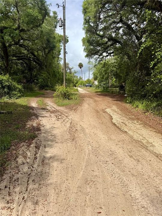 待售: $8,500 (0.12 acres)