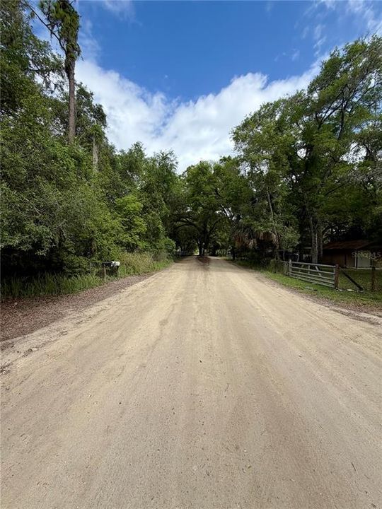 待售: $8,500 (0.12 acres)
