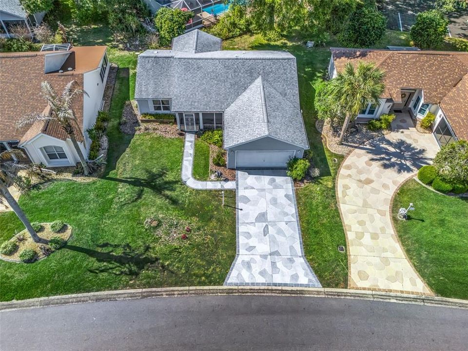 Activo con contrato: $264,000 (2 camas, 2 baños, 1383 Pies cuadrados)