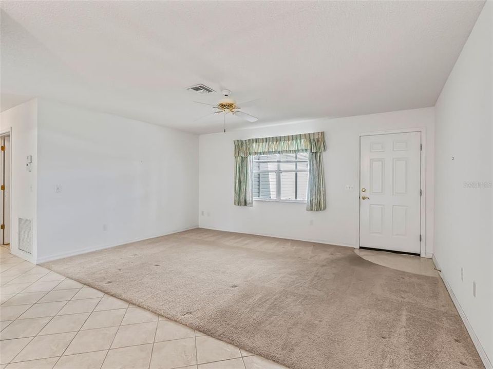 Activo con contrato: $264,000 (2 camas, 2 baños, 1383 Pies cuadrados)