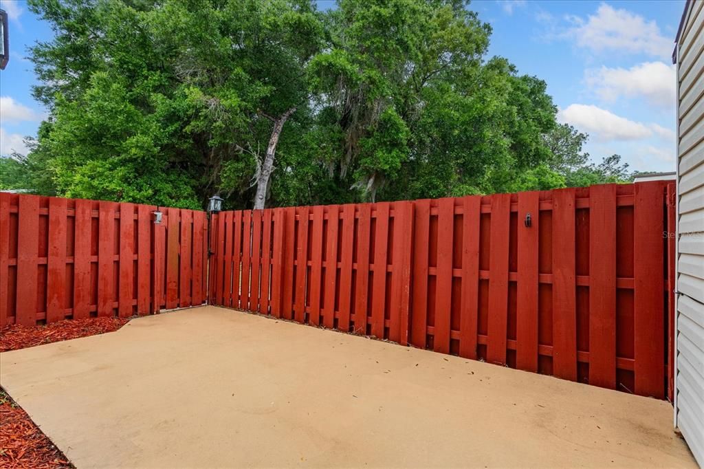 For Sale: $179,900 (2 beds, 2 baths, 1243 Square Feet)