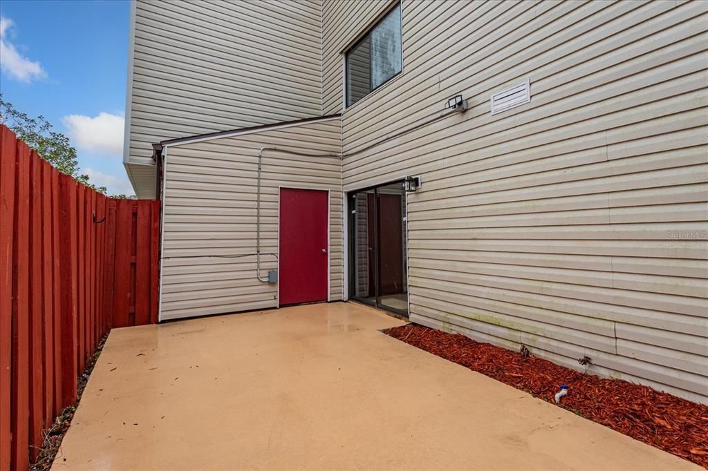 For Sale: $179,900 (2 beds, 2 baths, 1243 Square Feet)