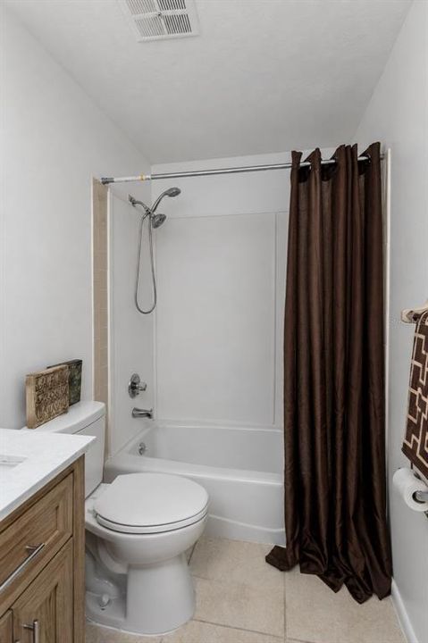 For Sale: $179,900 (2 beds, 2 baths, 1243 Square Feet)