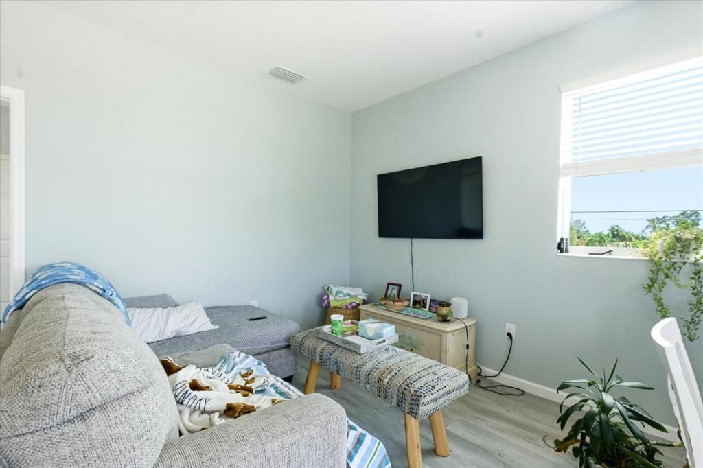 En Venta: $599,000 (4 camas, 4 baños, 1800 Pies cuadrados)