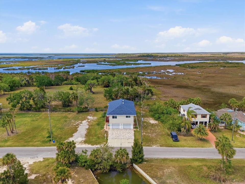En Venta: $599,000 (4 camas, 4 baños, 1800 Pies cuadrados)