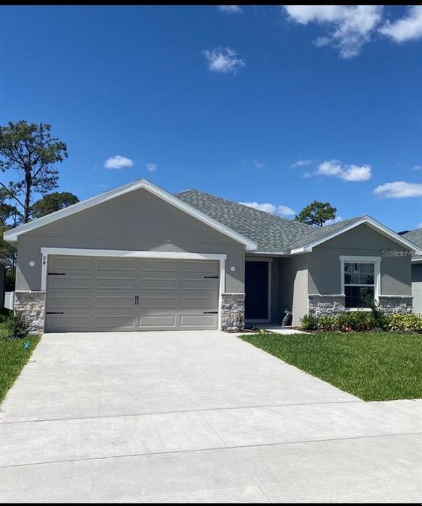Active With Contract: $2,450 (3 beds, 2 baths, 1990 Square Feet)