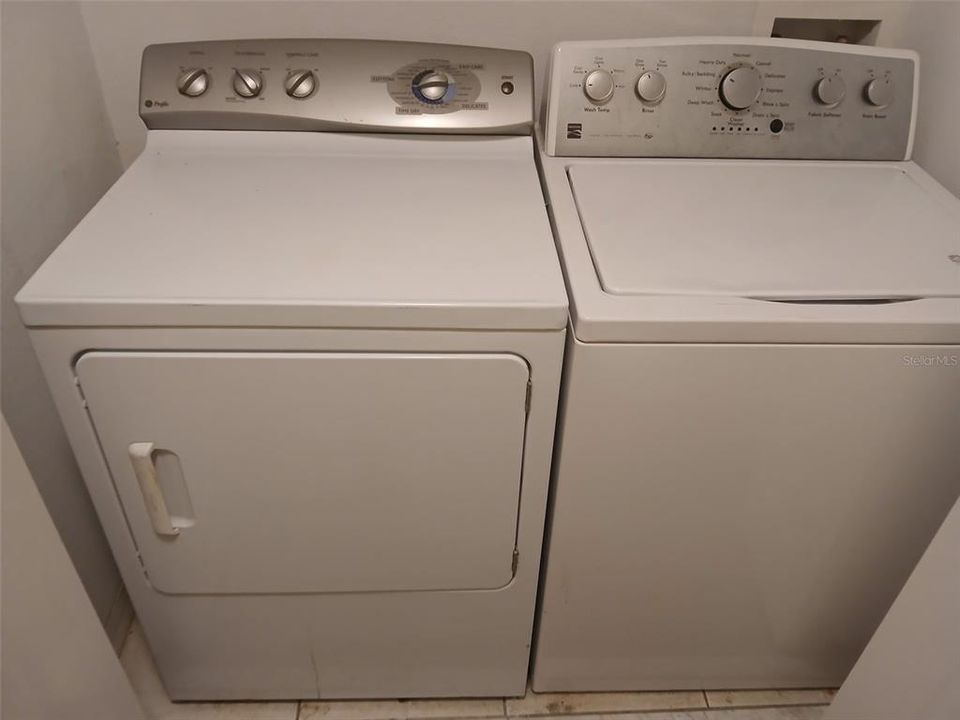 В аренду: $2,000 (4 спален, 3 ванн, 1479 Квадратных фут)