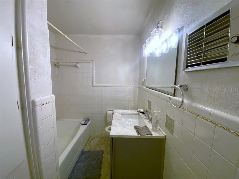 En Renta: $2,980 (4 camas, 3 baños, 2000 Pies cuadrados)