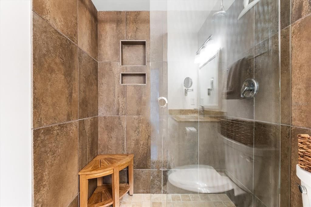В аренду: $5,000 (2 спален, 2 ванн, 1002 Квадратных фут)