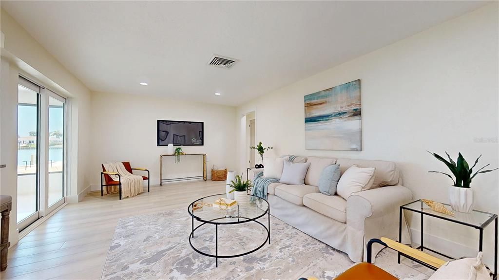 Active With Contract: $5,975 (4 beds, 2 baths, 1913 Square Feet)