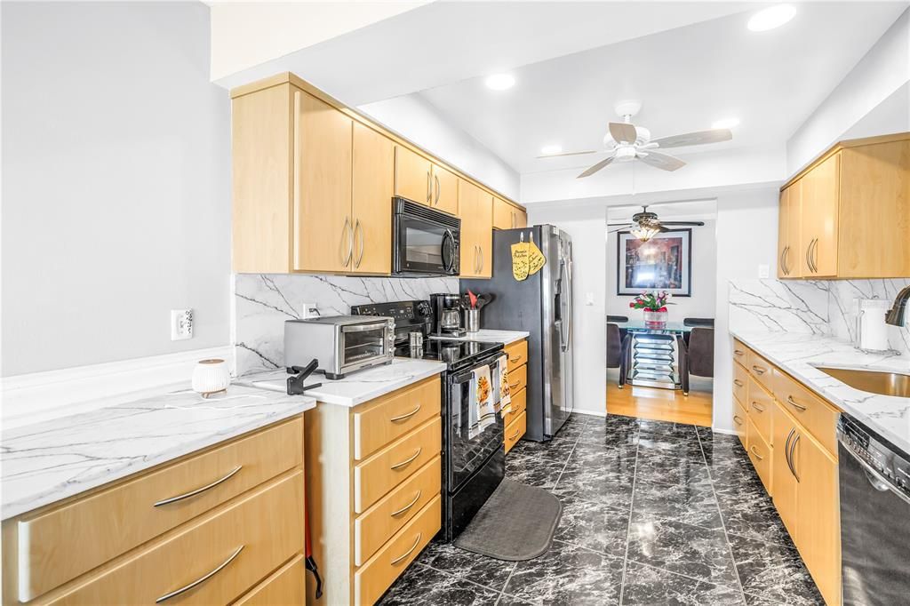 En Venta: $399,000 (3 camas, 2 baños, 1794 Pies cuadrados)