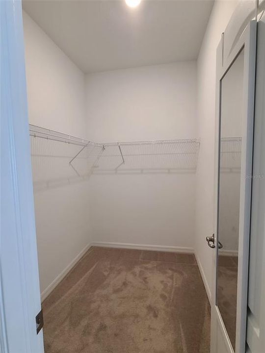 For Rent: $2,700 (4 beds, 3 baths, 2032 Square Feet)