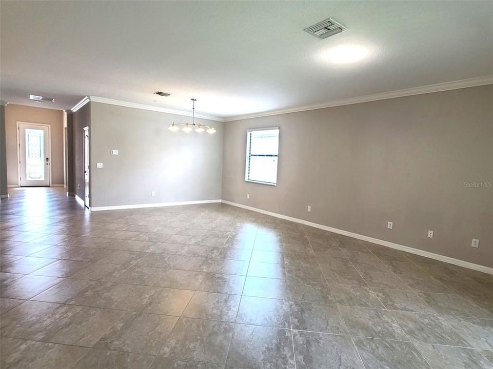 For Rent: $2,700 (4 beds, 3 baths, 2032 Square Feet)