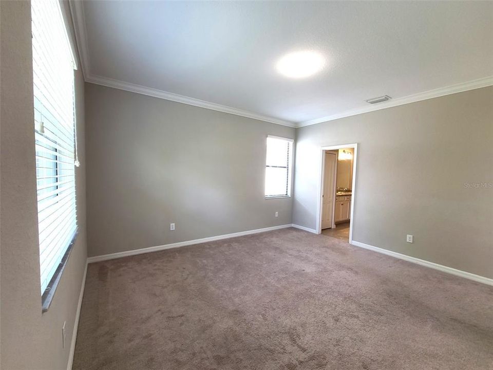 For Rent: $2,700 (4 beds, 3 baths, 2032 Square Feet)