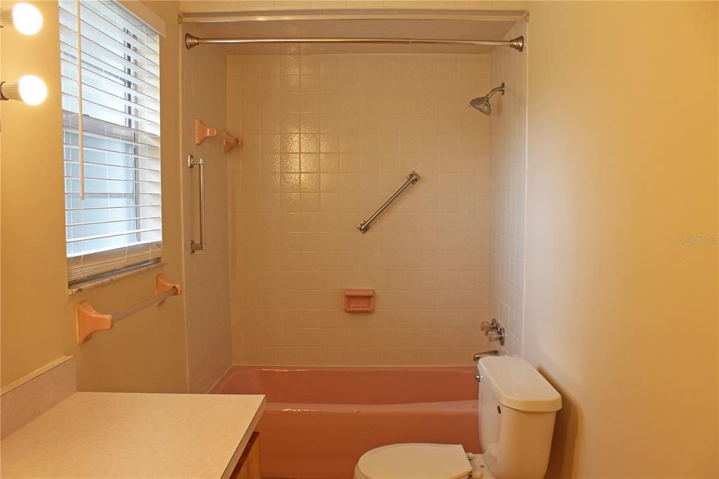 For Sale: $270,000 (4 beds, 2 baths, 2238 Square Feet)
