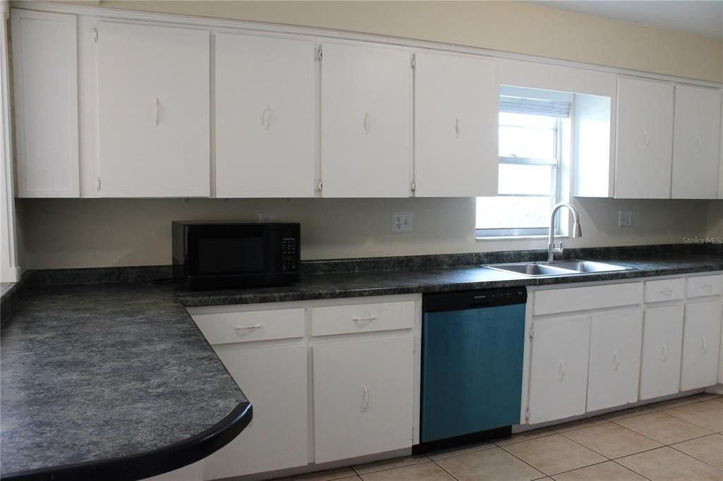 For Sale: $270,000 (4 beds, 2 baths, 2238 Square Feet)