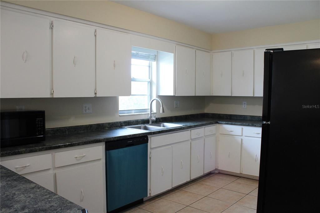 For Sale: $270,000 (4 beds, 2 baths, 2238 Square Feet)