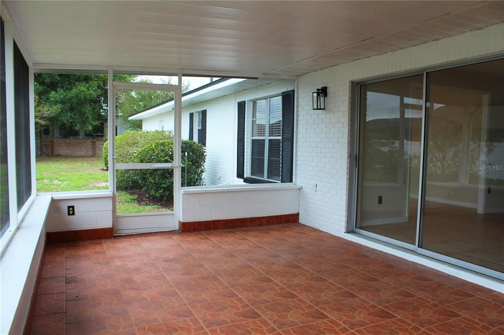 For Sale: $270,000 (4 beds, 2 baths, 2238 Square Feet)