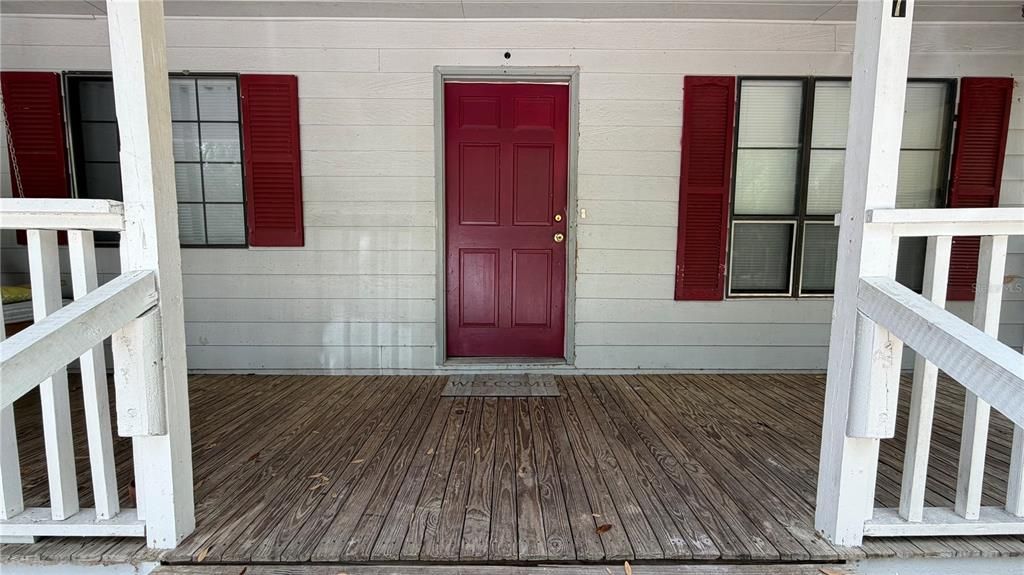 For Sale: $194,000 (3 beds, 2 baths, 912 Square Feet)