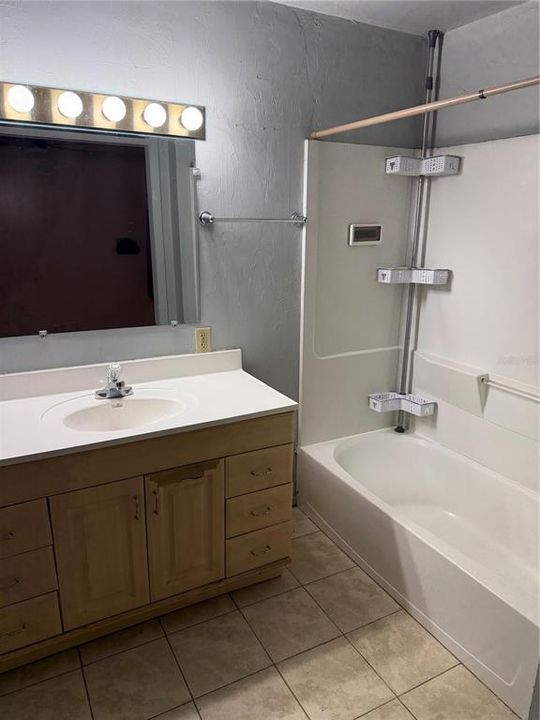 For Sale: $194,000 (3 beds, 2 baths, 912 Square Feet)