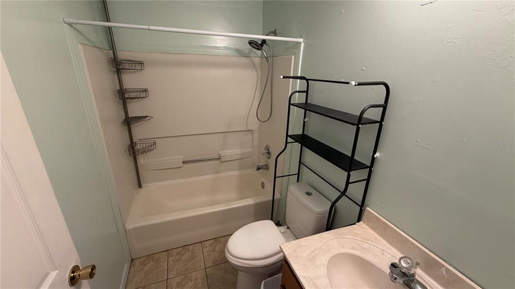 For Sale: $194,000 (3 beds, 2 baths, 912 Square Feet)