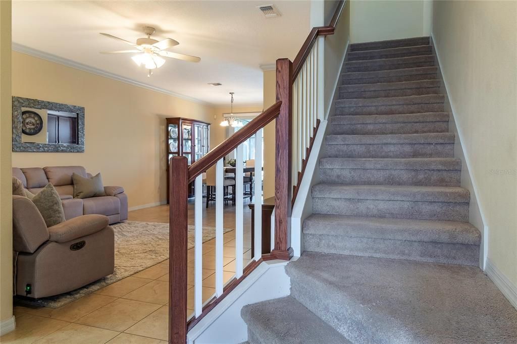 Activo con contrato: $295,000 (3 camas, 2 baños, 1489 Pies cuadrados)