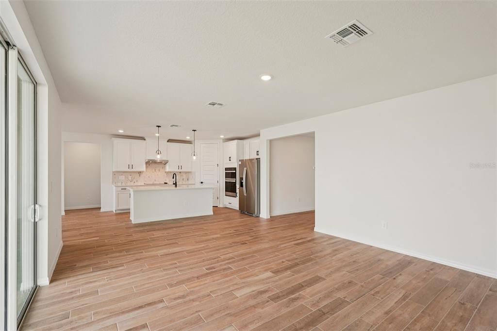 Active With Contract: $435,000 (4 beds, 3 baths, 2181 Square Feet)