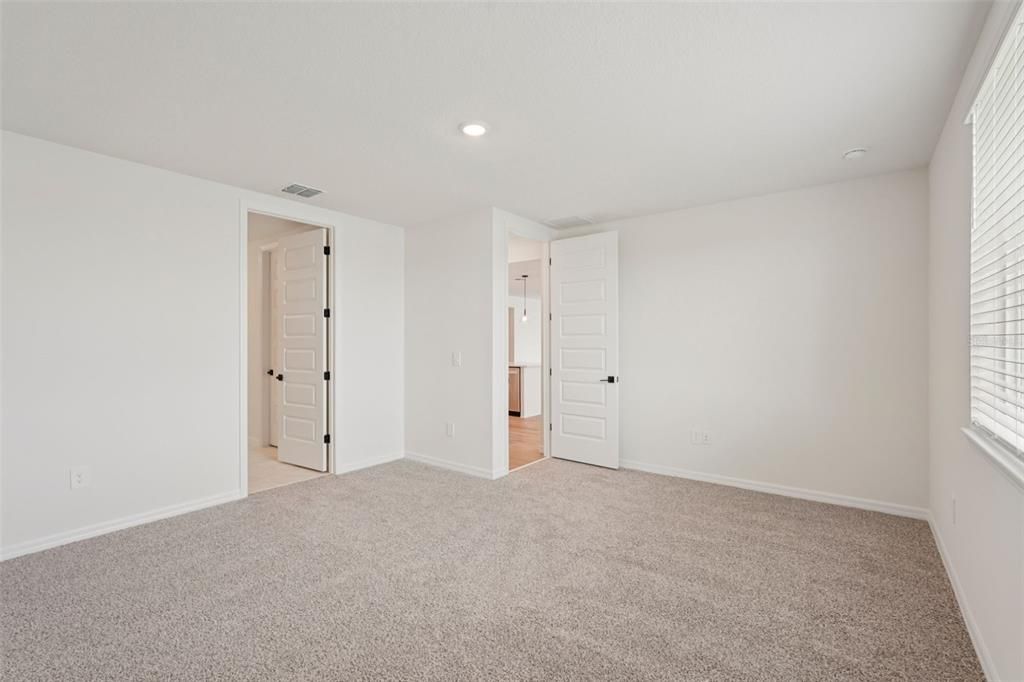 Active With Contract: $435,000 (4 beds, 3 baths, 2181 Square Feet)