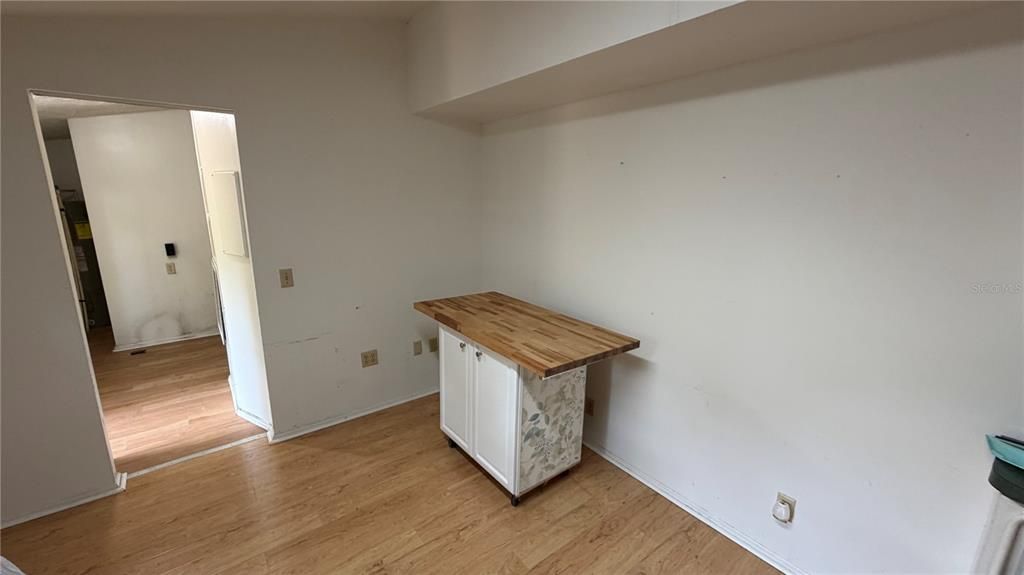 En Venta: $165,000 (3 camas, 2 baños, 1423 Pies cuadrados)