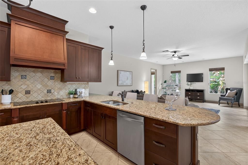 Active With Contract: $815,000 (5 beds, 3 baths, 2859 Square Feet)