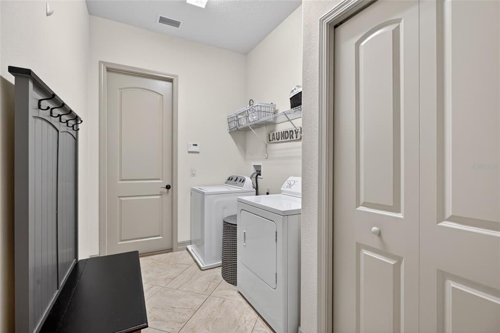 Active With Contract: $815,000 (5 beds, 3 baths, 2859 Square Feet)