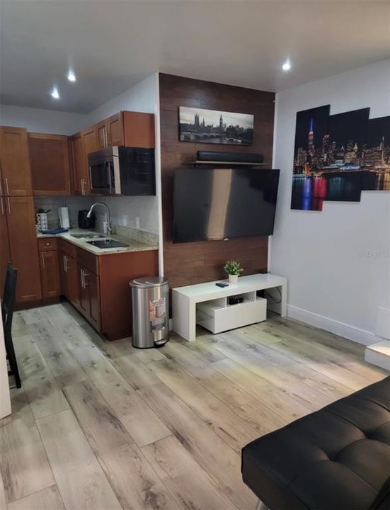 В аренду: $1,500 (1 спален, 1 ванн, 560 Квадратных фут)