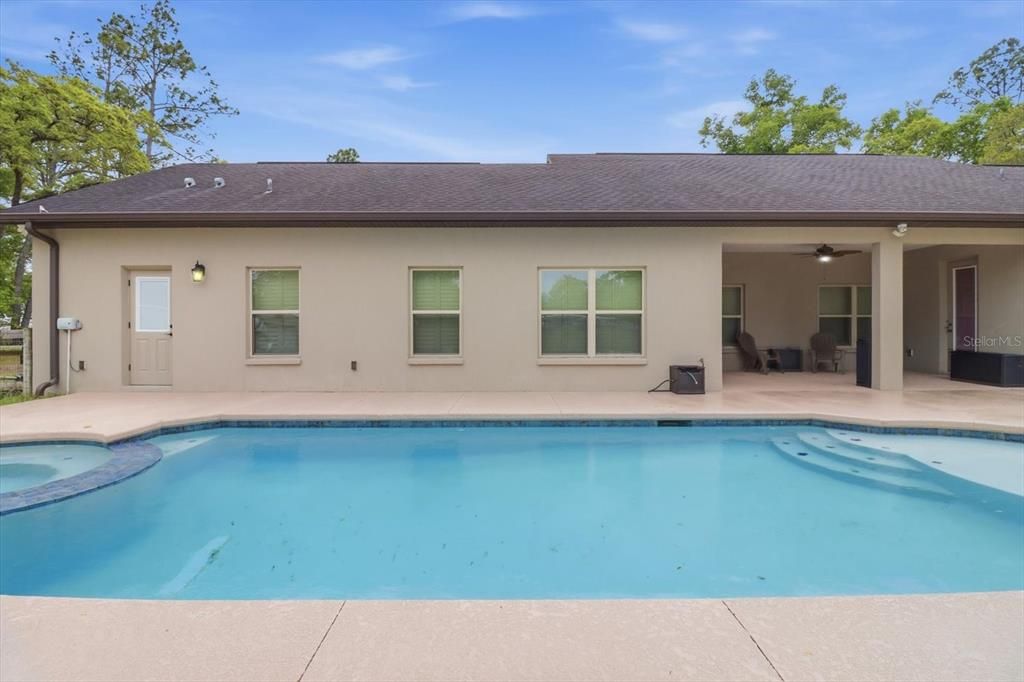 For Sale: $674,900 (3 beds, 2 baths, 2590 Square Feet)