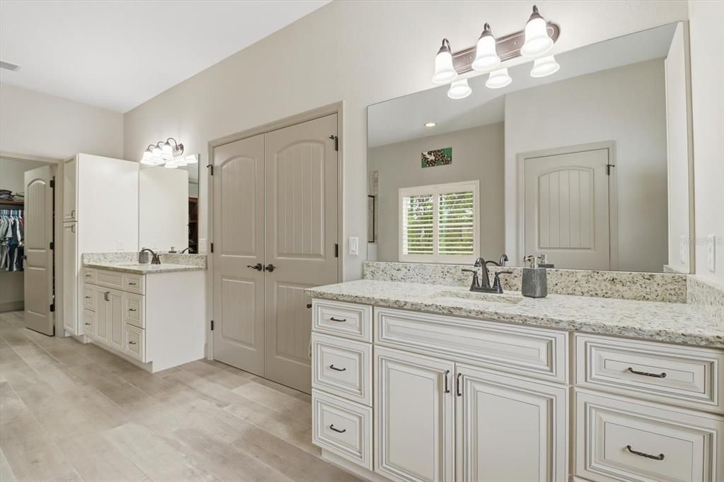 For Sale: $674,900 (3 beds, 2 baths, 2590 Square Feet)