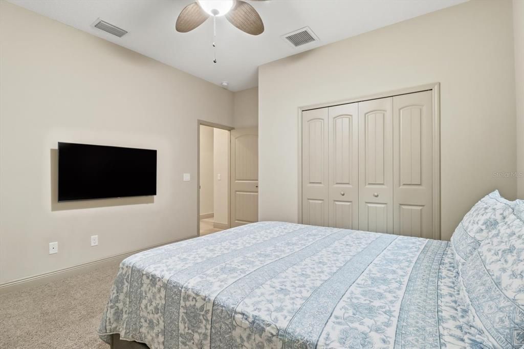 For Sale: $674,900 (3 beds, 2 baths, 2590 Square Feet)