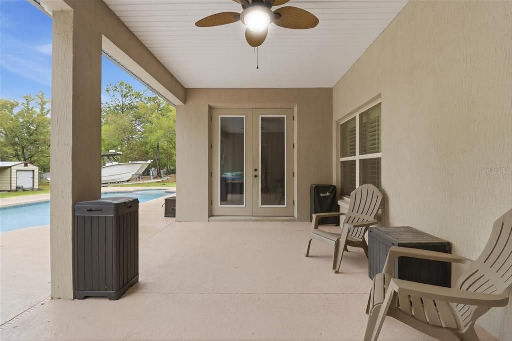 For Sale: $674,900 (3 beds, 2 baths, 2590 Square Feet)