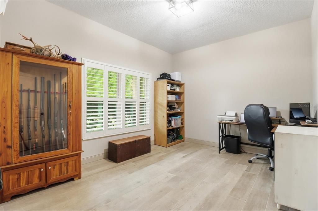 For Sale: $674,900 (3 beds, 2 baths, 2590 Square Feet)