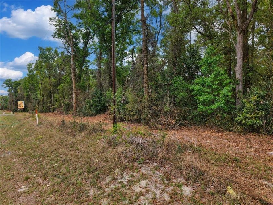 На продажу: $99,500 (1.05 acres)