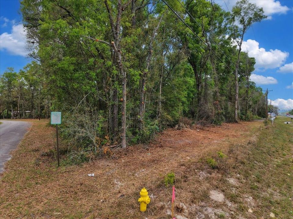 На продажу: $99,500 (1.05 acres)
