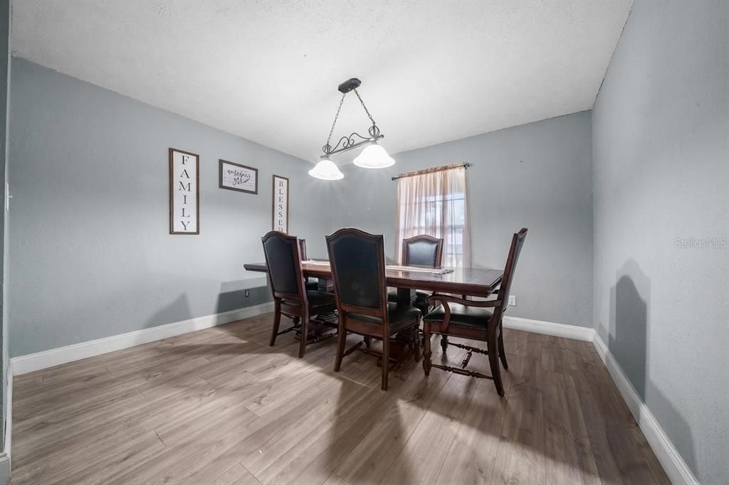 Active With Contract: $375,000 (4 beds, 2 baths, 2020 Square Feet)