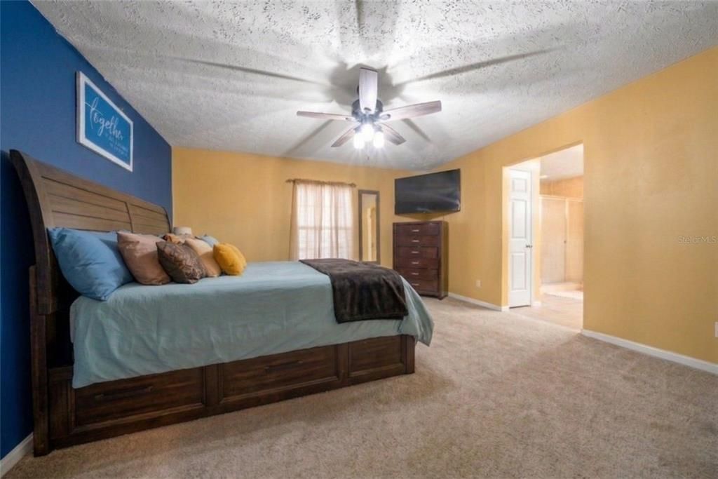 Active With Contract: $375,000 (4 beds, 2 baths, 2020 Square Feet)